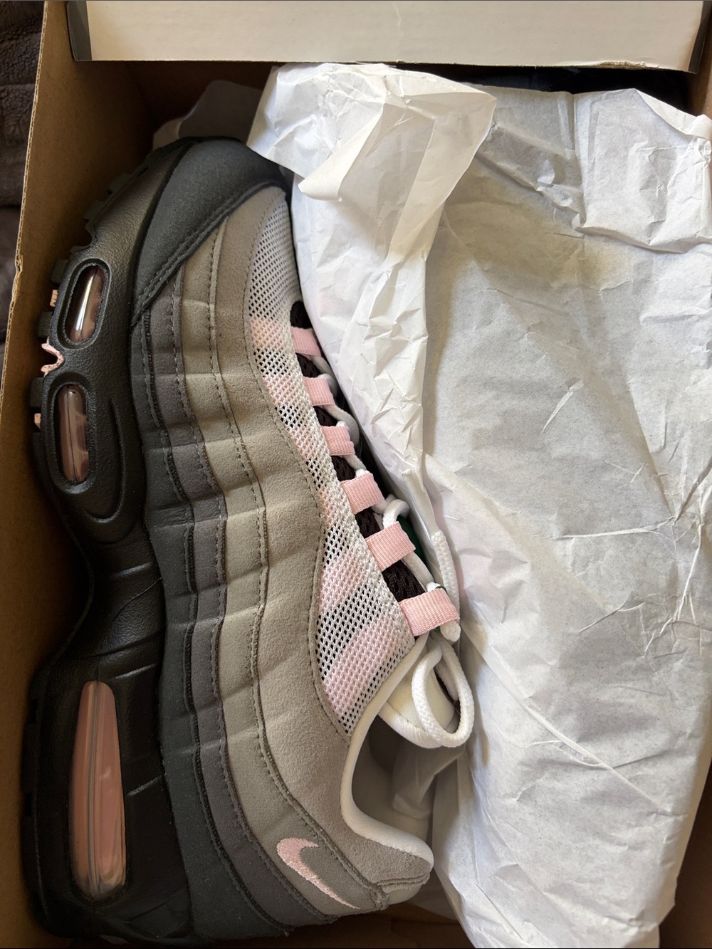 Nike Air Max 95 in Gray, Black & Pink